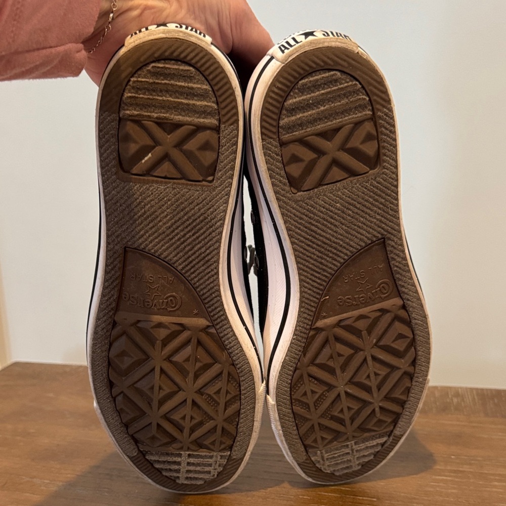 Converse Slip On  Sneakers - Black & White Sz 8 - Picture 4 of 5